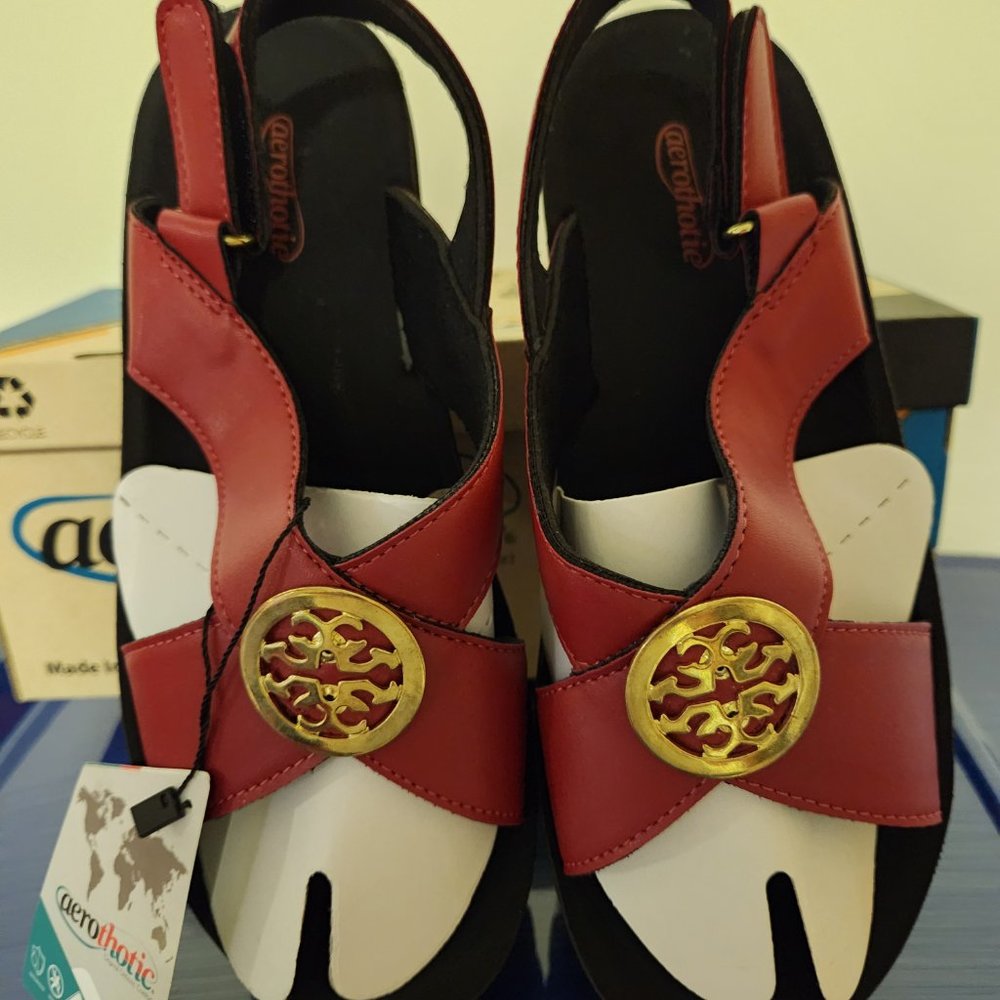 Aerothotic Sandals / Size  7 / Red - Picture 5 of 5